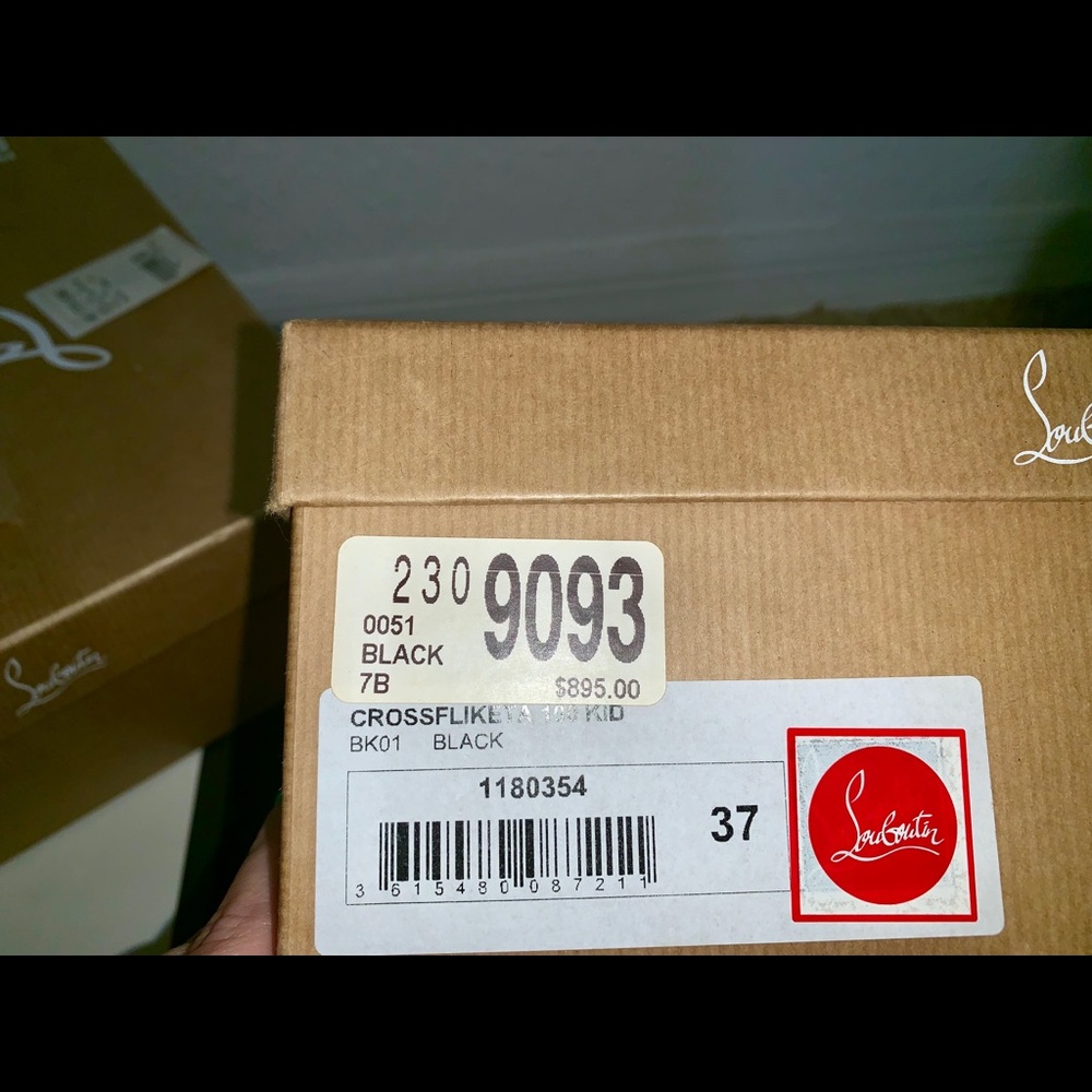 Christian Louboutin size 37 - Picture 3 of 3